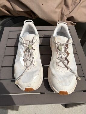 Hoka Transport Eggnog  size 9